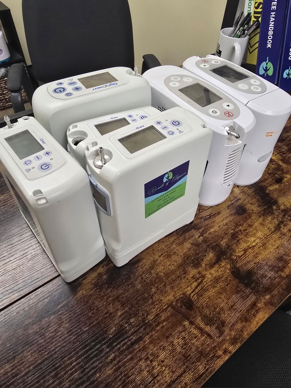 Portable White Medical Oxygen Concentrator Devices - Lot AS IS DONT WORK